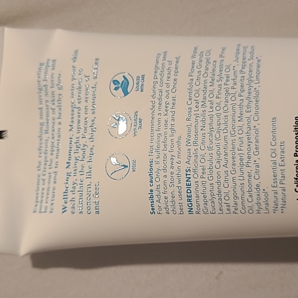 Aromatherapy Associates Revive Body Gel - Picture 2 of 5